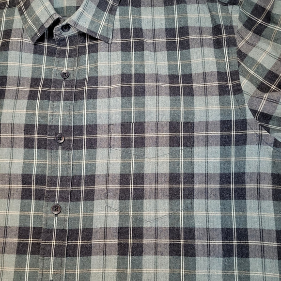 Untuckit Men’s XL Flannel Shirt Blue Gray Plaid Long Sleeve Button Up Cotton D6 - Picture 4 of 8